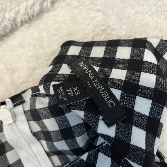 Banana Republic - Picture 3 of 3